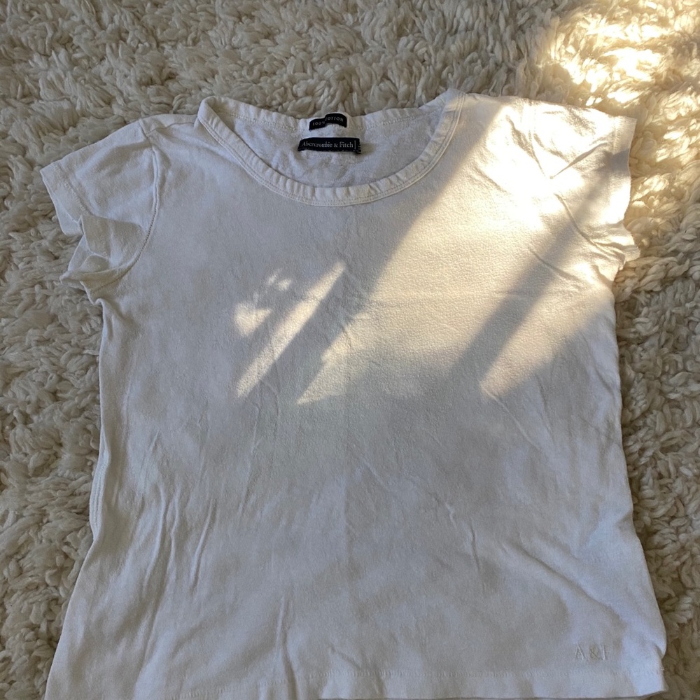 white t-shirt